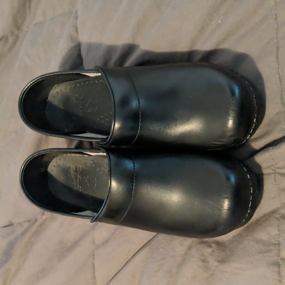 Dansko clogs black gently used size 39
